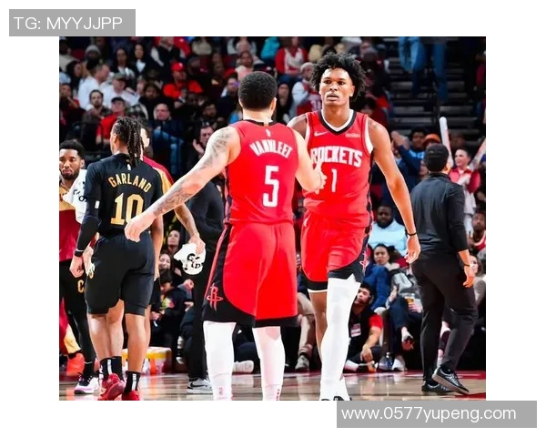 快船与勇士激战回顾12月24日精彩比赛录像全景解析