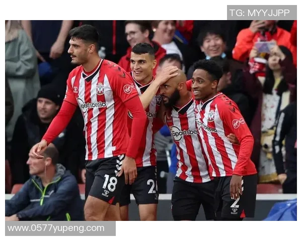 南安普顿主场迎战西布罗英超对决引发球迷热议与期待