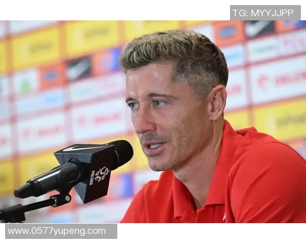 莱万带领球队再创辉煌赛季表现令人瞩目球迷热议未来发展潜力 莱万带领球队再创辉煌赛季表现令人瞩目球迷热议未来发展潜力