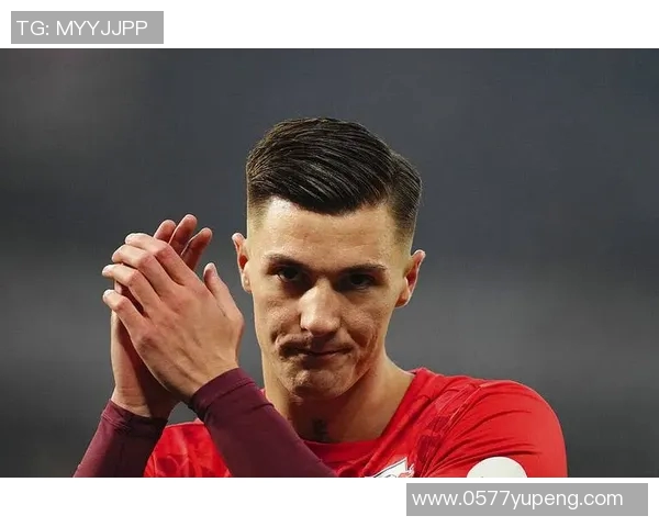 谢什科的传奇之路：从默默无闻到世界瞩目的足球明星之旅